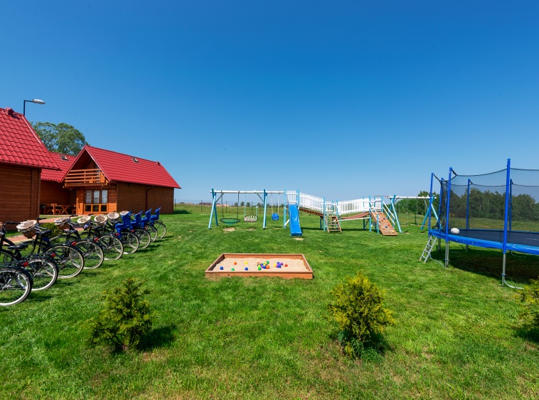 Arkadia  Domki Letniskowe  Pokoje Gościnne  TRAMPOLINA?v=1.0
